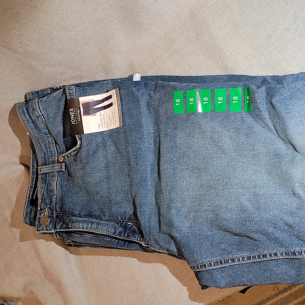 Jones New York Signature "the Lexington Straight Leg" jeans size 18 short